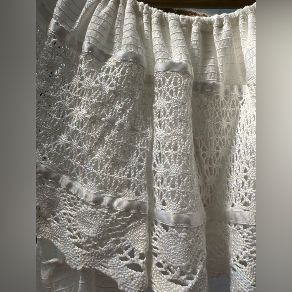 Free People NWT Ibiza Off Shoulder Crochet Lace White Top size Large Date Night - Picture 5 of 16